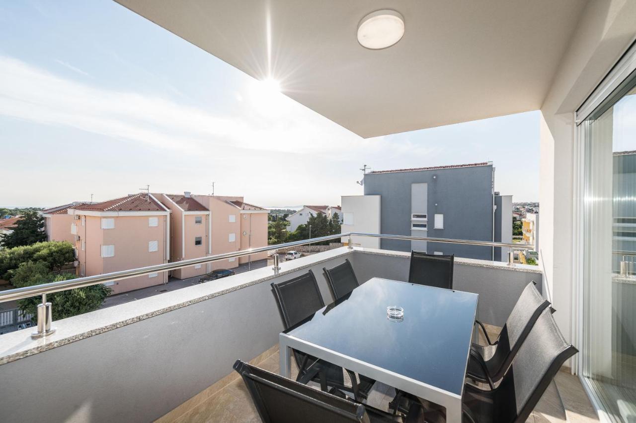 Apartments & Rooms Danivan Pool Villas B Novalja Dış mekan fotoğraf