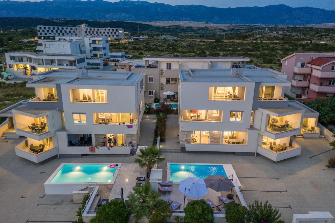 Apartments & Rooms Danivan Pool Villas B Novalja Dış mekan fotoğraf